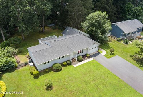 10 Locust Grove Ln, Manalapan, NJ, 07726-2714 | Card Image