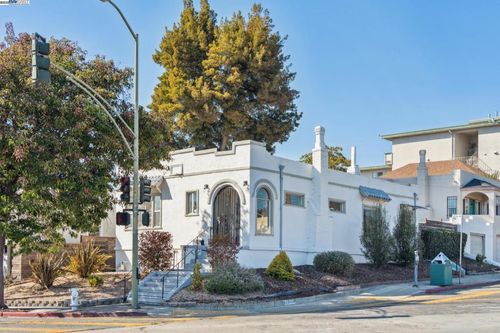 2734 Macarthur Blvd, Oakland, CA, 94602-3228 | Card Image