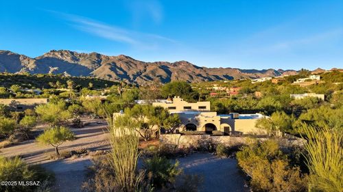 4950 N Apache Hills Trail, Tucson, AZ, 85750 | Card Image