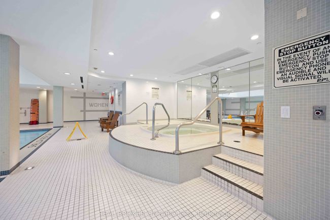 1913 - 18 Yonge St, Condo with 2 bedrooms, 2 bathrooms and null parking in Toronto ON | Image 27