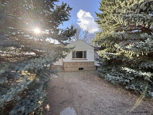 3502 Dunn Ave, Cheyenne, WY, 82001-1537 | Card Image