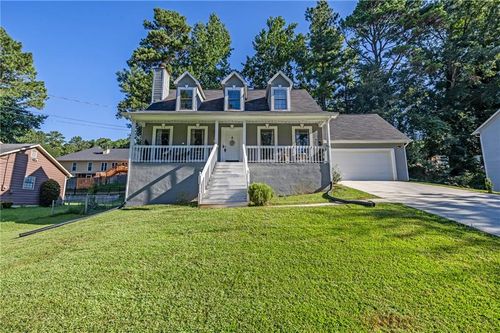 1001 Pine Ridge Dr, Stone Mountain, GA, 30087-4656 | Card Image