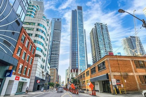 3401-357 King St W, Toronto, ON, M5V0S7 | Card Image