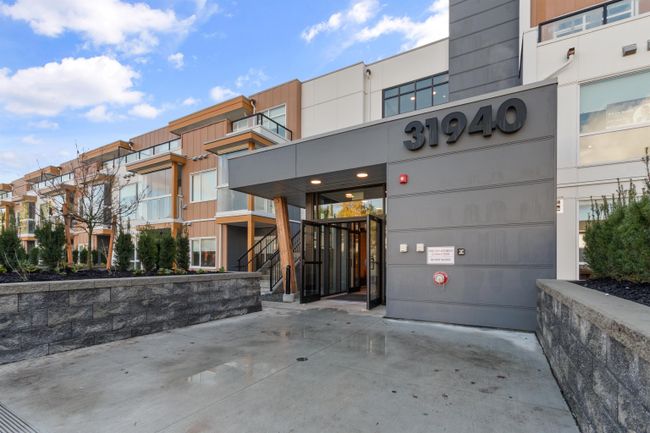 B308 - 31940 Raven Avenue, Condo with 2 bedrooms, 2 bathrooms and 2 parking in Mission BC | Image 2