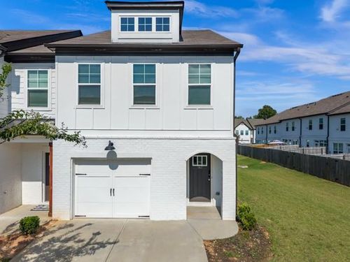 162 Auburn Run Ln, Auburn, GA, 30011-5205 | Card Image