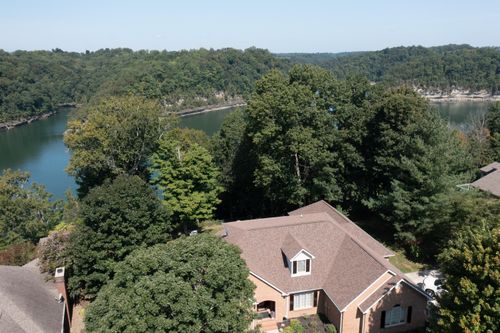 512 Water Cliff Dr, Somerset, KY, 42503-5392 | Card Image