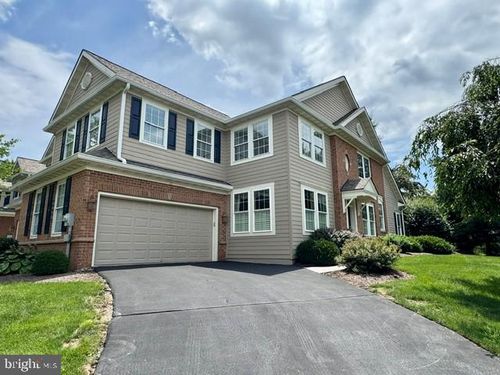 30 Farmview Ln, LITITZ, PA, 17543-8361 | Card Image