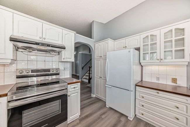 16246 Shawbrooke Rd Sw, House detached with 4 bedrooms, 3 bathrooms and 4 parking in Calgary AB | Image 9