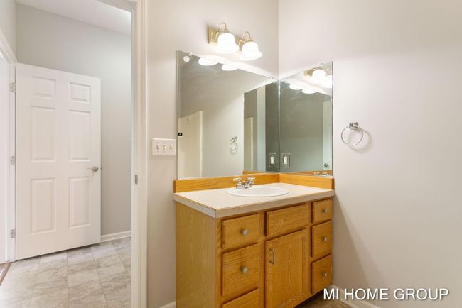 45-web-or-mls-3782-142nd-ave | Image 43