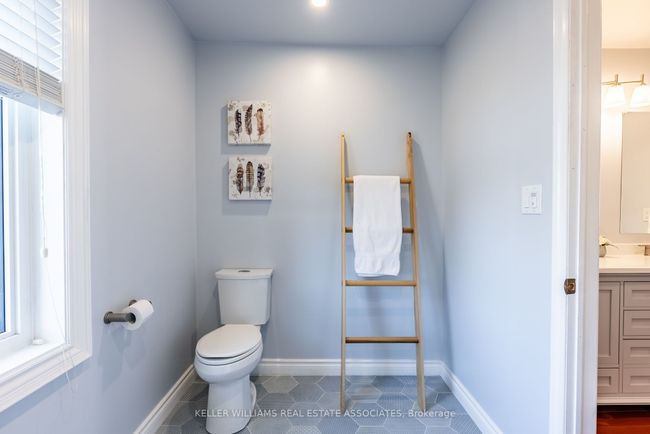 23 Meander Close, House other with 5 bedrooms, 3 bathrooms and 6 parking in Carlisle ON | Image 28