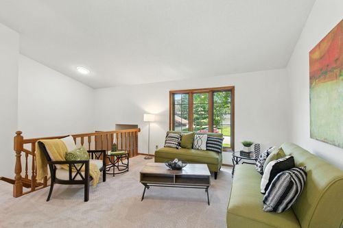 3655 Falcon Way, Eagan, MN, 55123-2489 | Card Image