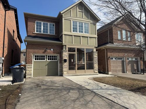 17 Feeder St, Brampton, ON, L7A4T7 | Card Image