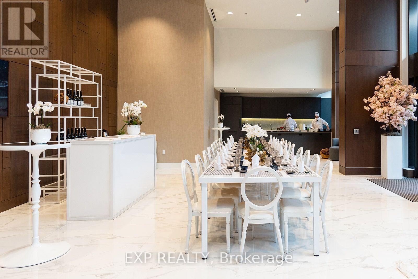 Residential in Toronto (Bayview Village) 4
