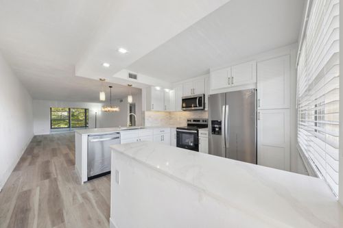 apt-d3-3201 Portofino Pt, Coconut Creek, FL, 33066-1227 | Card Image