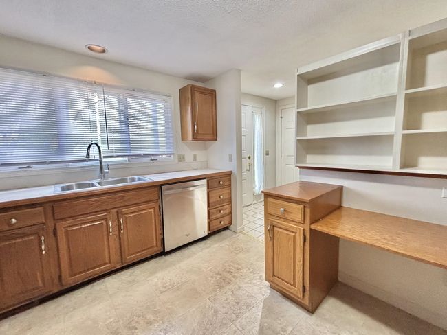 7 - 7 Skyview Cir, Condo with 4 bedrooms, 2 bathrooms and null parking in Keene NH | Image 4