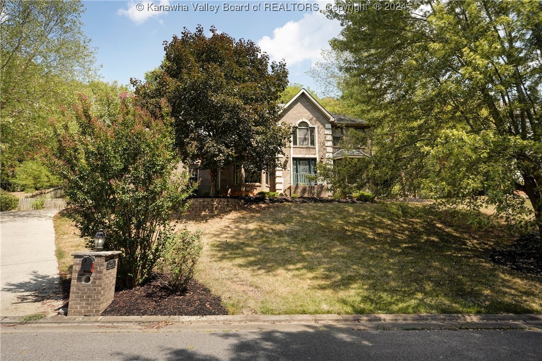 Meadow Way, Charleston, WV 25313