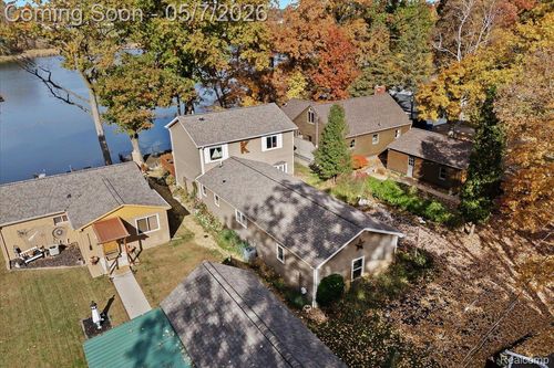 3386 Horrell Ct, Fenton, MI, 48430-1099 | Card Image