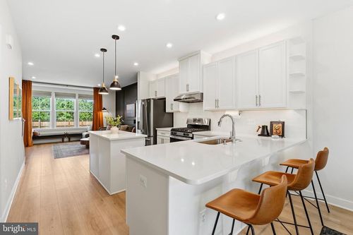 14016 Airfoil Rd, HERNDON, VA, 20171-2571 | Card Image