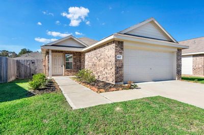 21807 Hickory Springs Court, House other with 3 bedrooms, 2 bathrooms and null parking in New Caney TX | Image 2