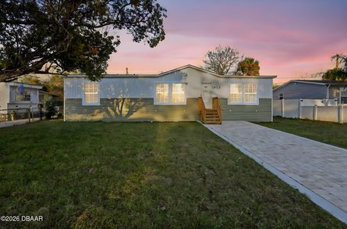 1913 Woodcrest Dr, Ormond Beach, FL, 32174-7292 | Card Image