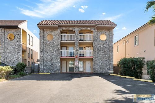 101-109 E Gardenia St., South Padre Island, TX, 78597 | Card Image
