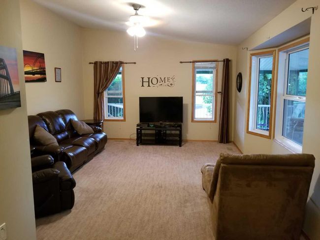 8401 94 Street, House other with 2 bedrooms, 2 bathrooms and 4 parking in Peace River AB | Image 4