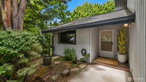 11550 Se 175th St, Renton, WA, 98055-5605 | Card Image