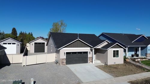 8073 N Pasture View St, Post Falls, ID, 83854-4332 | Card Image