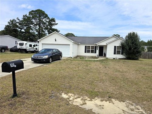 124 Old English Ln, Spring Lake, NC, 28390-8451 | Card Image