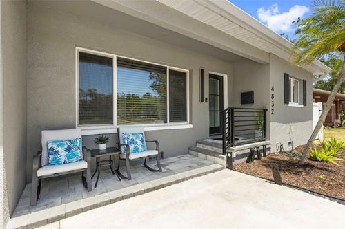 4832 5th St S, St Petersburg, FL, 33705-4719 | Card Image