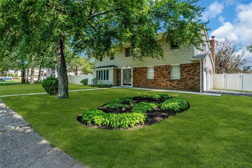 1296 Townline Rd, Hauppauge, NY, 11788-2803 | Card Image