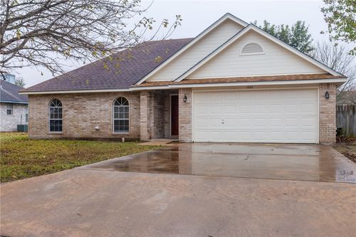 1022 Alamo St, Lockhart, TX, 78644-3229 | Card Image