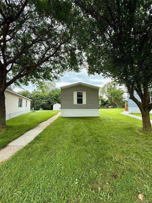 258 Diamond Cir, Whitmore Lake, MI, 48189-8265 | Card Image