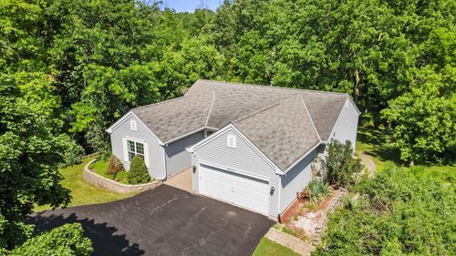 W140N8098 Lilly Road, Menomonee Falls, WI, 53051 | Card Image
