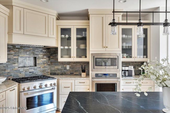 20 Oak Ridge Blvd, House other with 4 bedrooms, 4 bathrooms and 6 parking in Saratoga Springs NY | Image 20