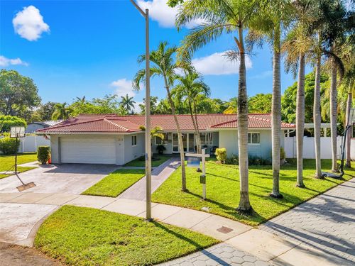 6919 Willow Ln, Miami Lakes, FL, 33014-2659 | Card Image