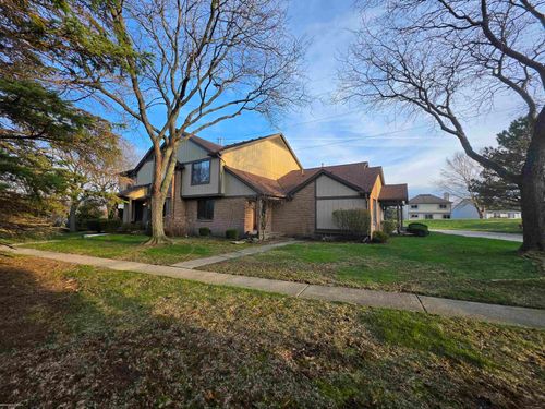 314 Meadow Bridge Dr, Rochester Hills, MI, 48307-3042 | Card Image