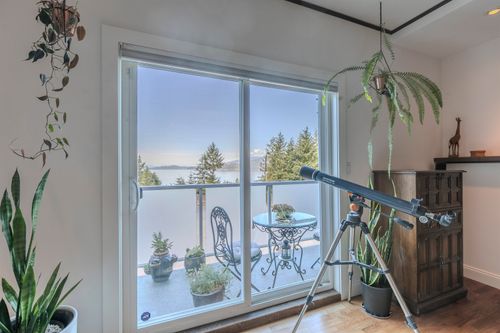 5-350 Centre Rd, Lions Bay, BC, V0N3G7 | Card Image