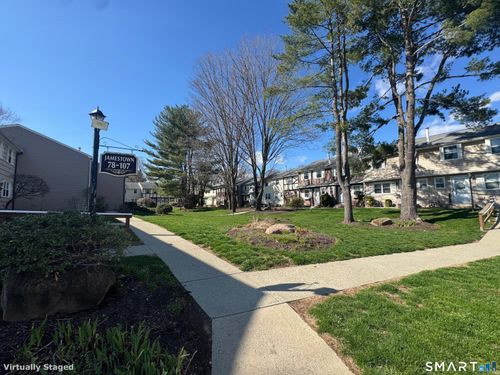 88-88 E Gate Ln, Hamden, CT, 06514-2232 | Card Image