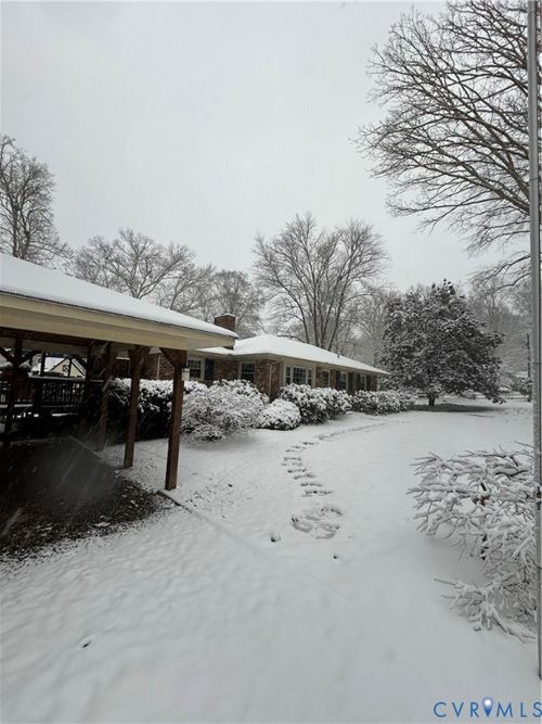 8828 Gem St, North Chesterfield, VA, 23235-4114 | Card Image