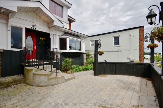 342 King St, Home with 0 bedrooms, 0 bathrooms and 4 parking in Midland ON | Image 5