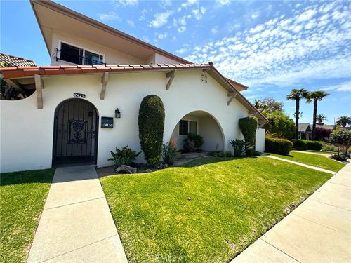 12-242 Belmont Ave, Long Beach, CA, 90803-1517 | Card Image