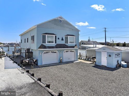 21 N Bay Ave, Manahawkin, NJ, 08050-4425 | Card Image