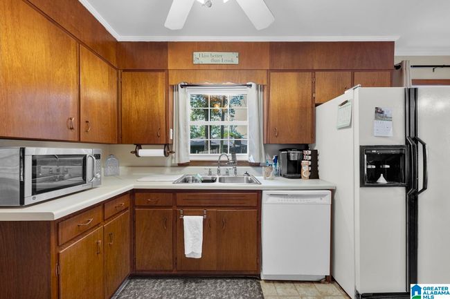 2724 Southview Ter, House other with 3 bedrooms, 2 bathrooms and null parking in VESTAVIA HILLS AL | Image 9