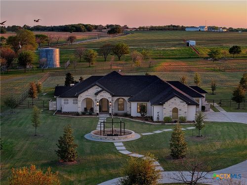 173 Via Lago, Belton, TX, 76513 | Card Image