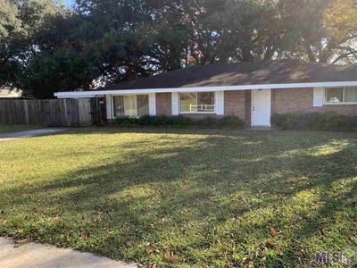 213 Lafourche St, House other with 2 bedrooms, 2 bathrooms and null parking in Donaldsonville LA | Image 1