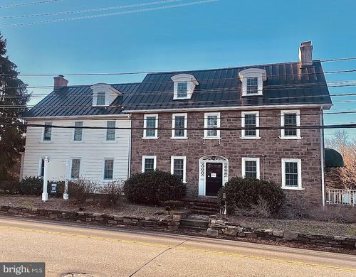 598 Skippack Pike, BLUE BELL, PA, 19422-2149 | Card Image