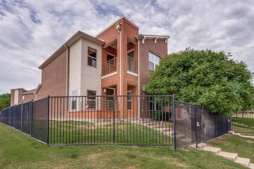 1596 Fiji St, Dallas, TX, 75203-3422 | Card Image