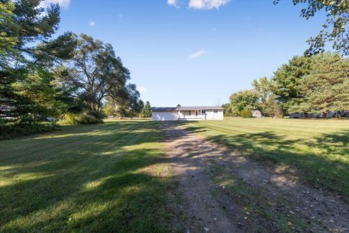 8175 Teachout Rd, Otisville, MI, 48463-9418 | Card Image