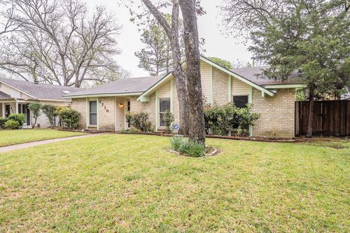 2710 Ashglen Dr, Garland, TX, 75043-6001 | Card Image